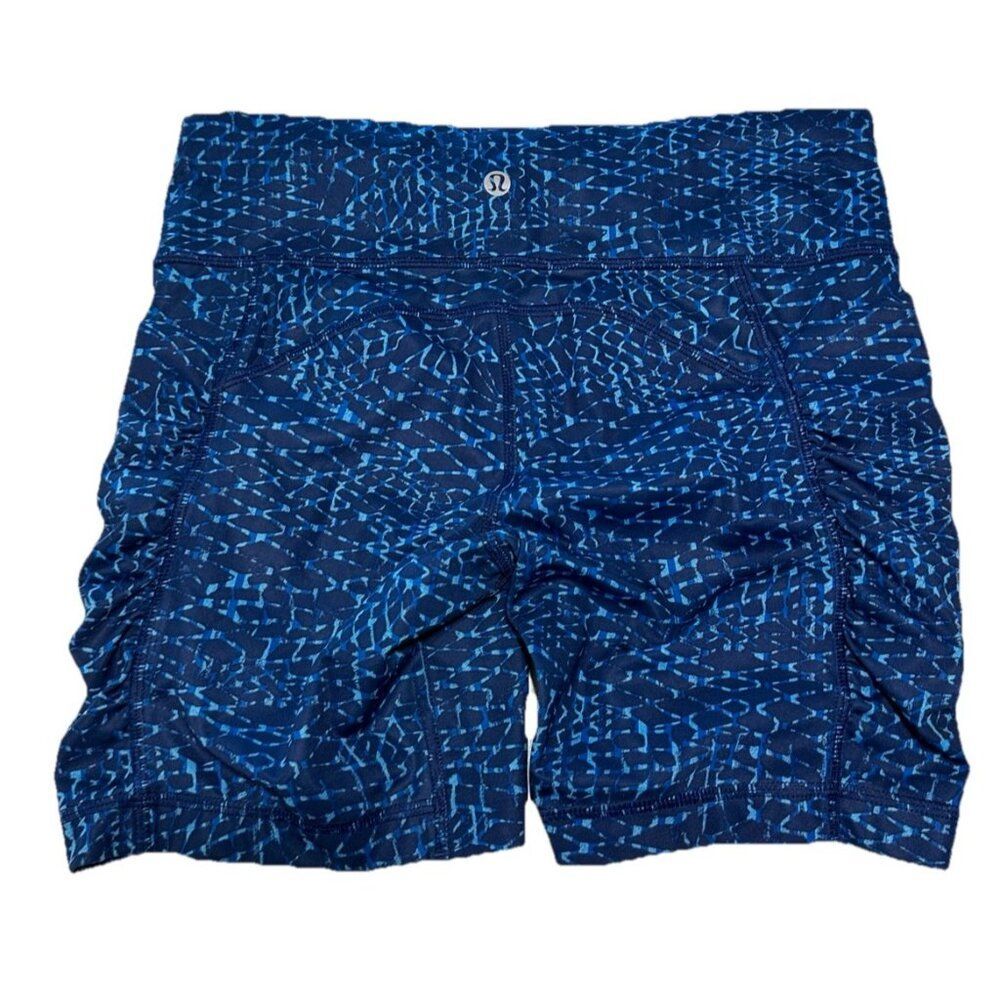 Lululemon Speed Track Short Samba Snake Kayak Blue Hero Blue Size 6
